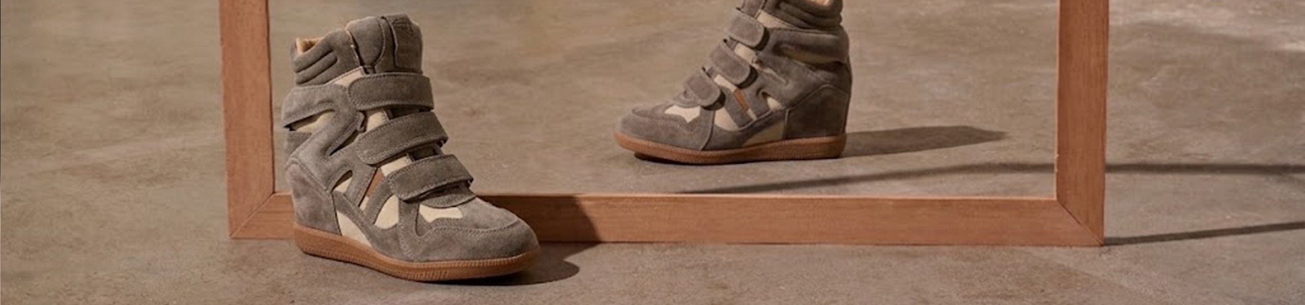 Blog_hoofdbanner_Blog_wedge-sneakers_week35_2026
