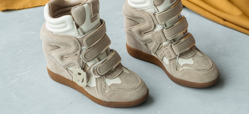 Wedge sneakers
