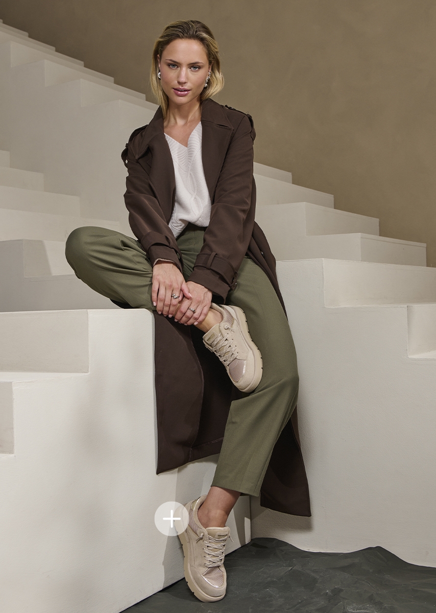 Nelson_desktop_homepage_banner_dames_sneakers_comfort_854x1000