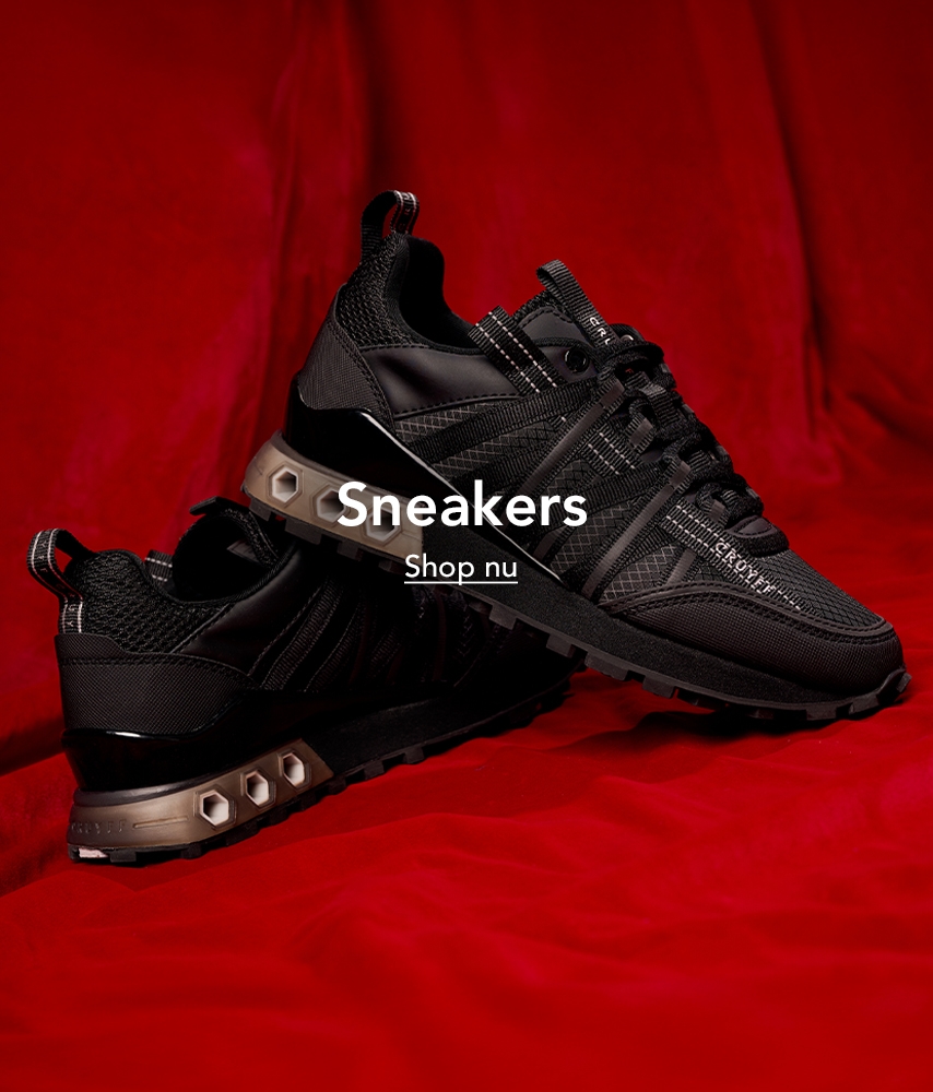 Nelson_desktop_homepage_banner_kids_sneakers_854x1000